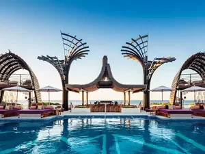 Bars and Nightclubs in Los Cabos Baja California Mexico