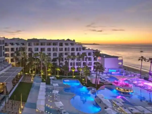 ME cabo day pass pool party